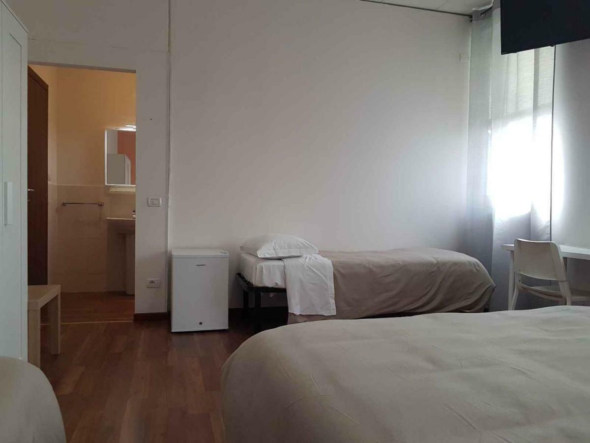 Hotel Piramide เรจโจเอมิเลีย ภายนอก รูปภาพ