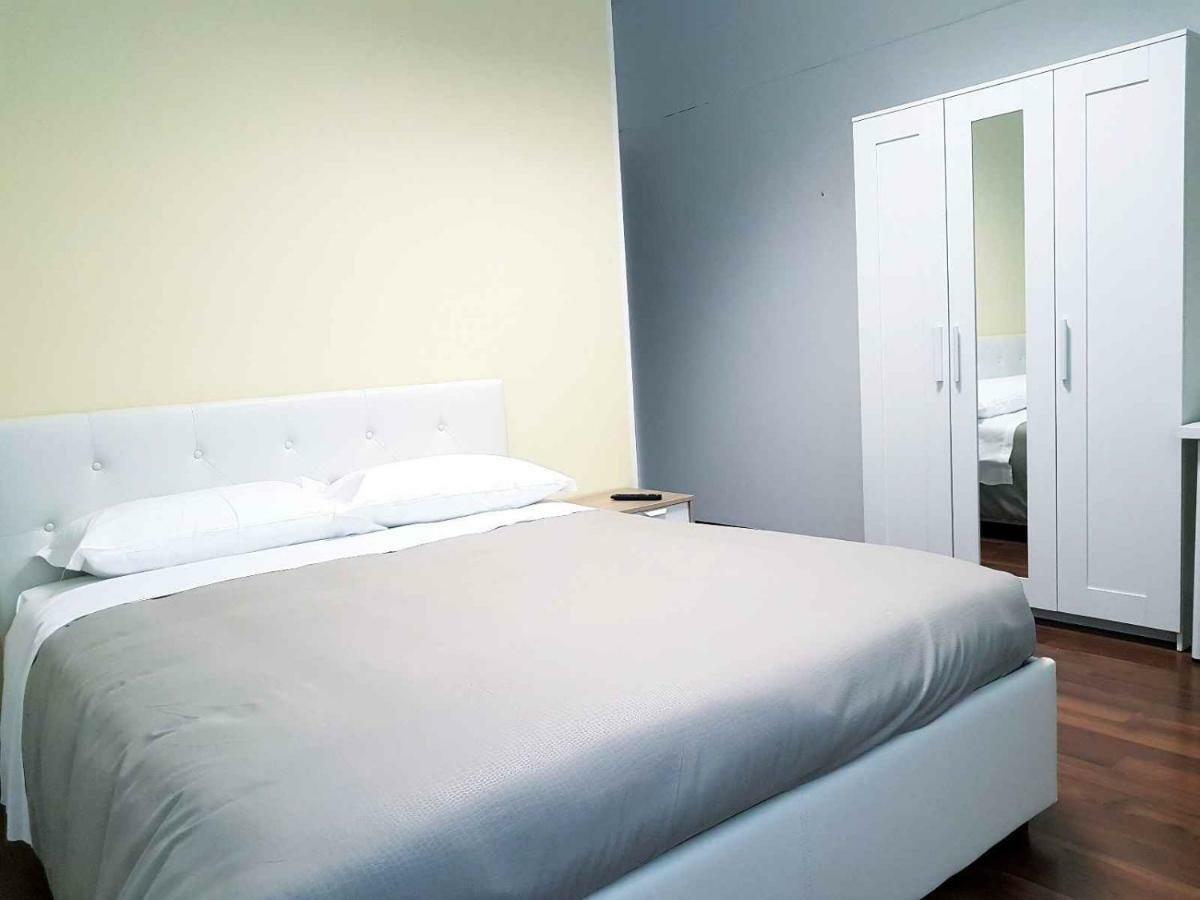 Hotel Piramide เรจโจเอมิเลีย ภายนอก รูปภาพ