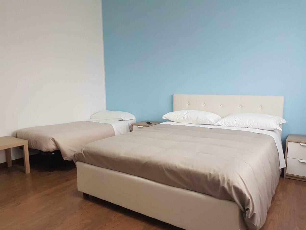 Hotel Piramide เรจโจเอมิเลีย ภายนอก รูปภาพ