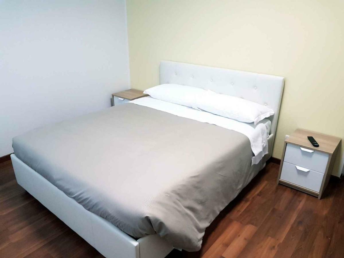 Hotel Piramide เรจโจเอมิเลีย ภายนอก รูปภาพ