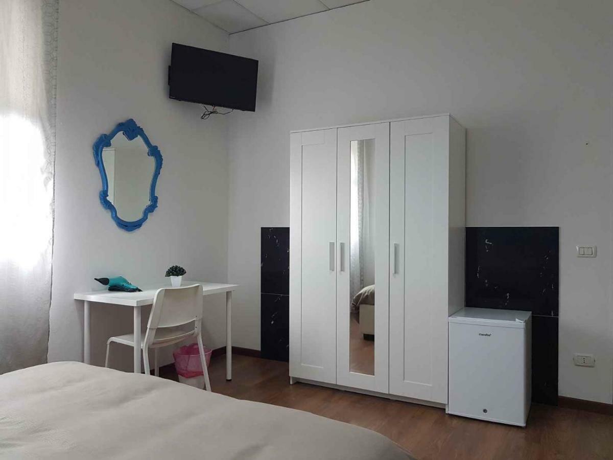 Hotel Piramide เรจโจเอมิเลีย ภายนอก รูปภาพ