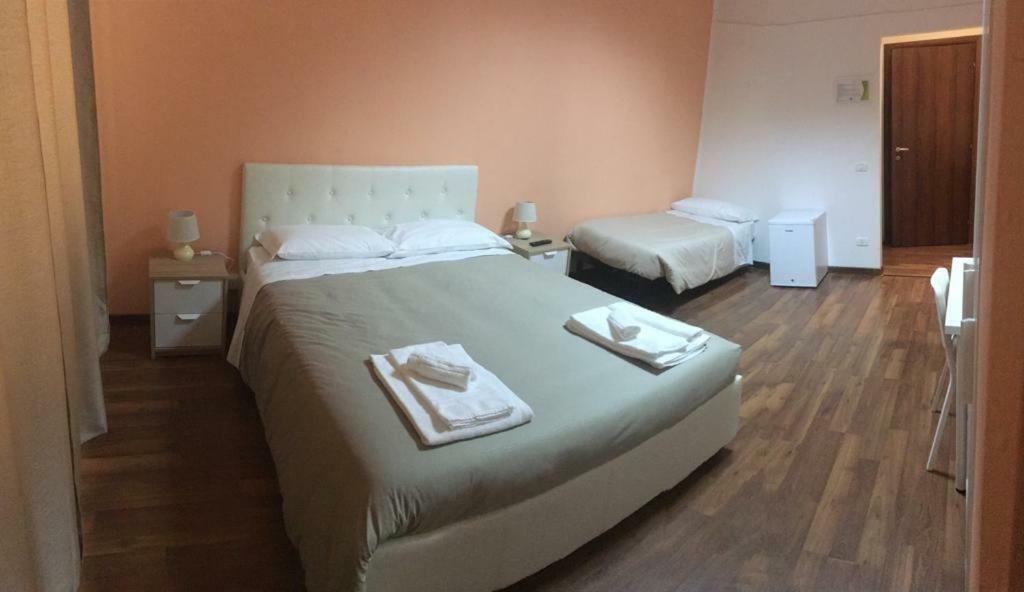 Hotel Piramide เรจโจเอมิเลีย ภายนอก รูปภาพ