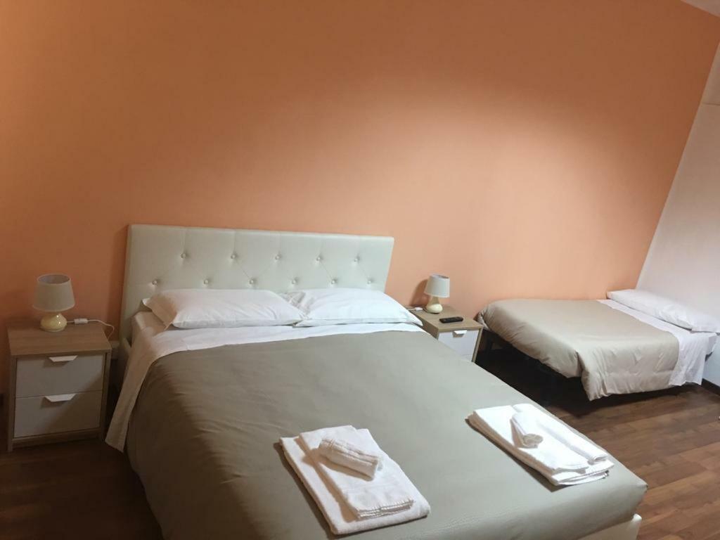 Hotel Piramide เรจโจเอมิเลีย ภายนอก รูปภาพ
