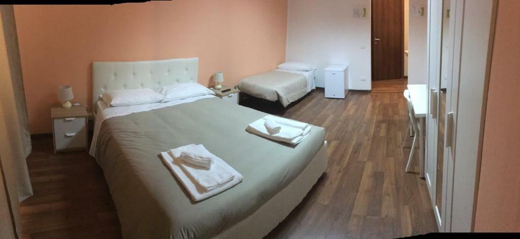 Hotel Piramide เรจโจเอมิเลีย ภายนอก รูปภาพ